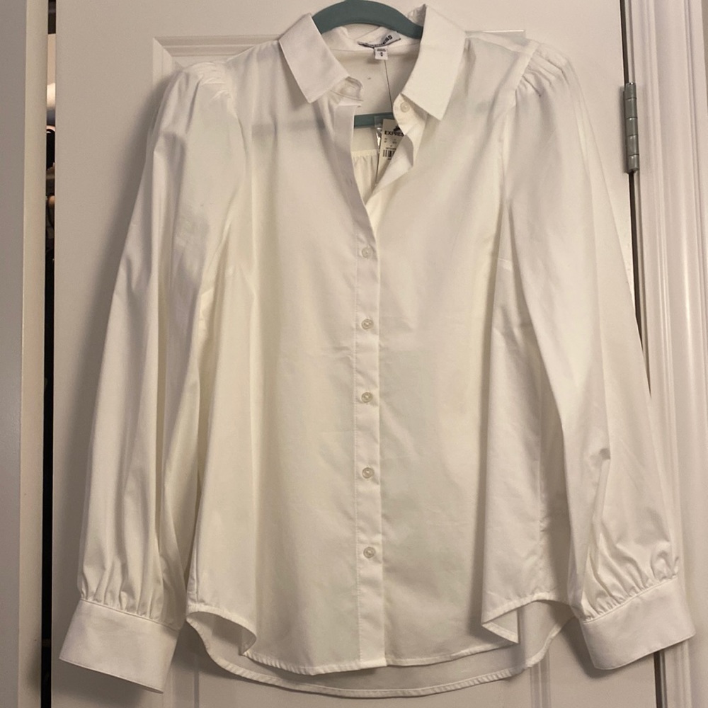 NWT Express white button down shirt. Size M